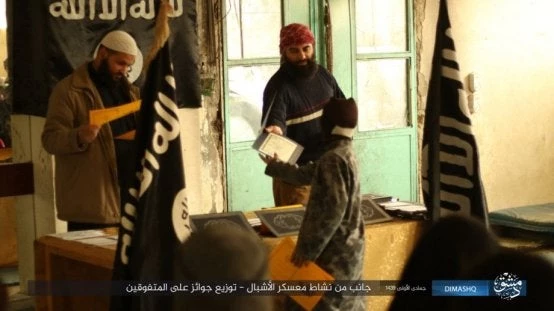 Εικόνες-σοκ! Μελλοντικοί δολοφόνοι – Εκπαίδευση παιδιών από το ISIS – Σύντομα και στην Ευρώπη